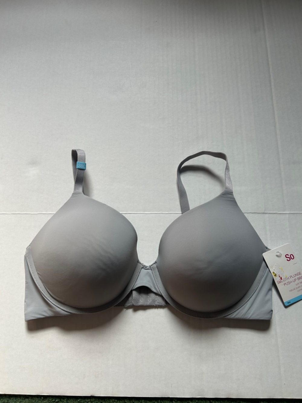 NWT So peri grey smooth plunge push-up bra size 38C